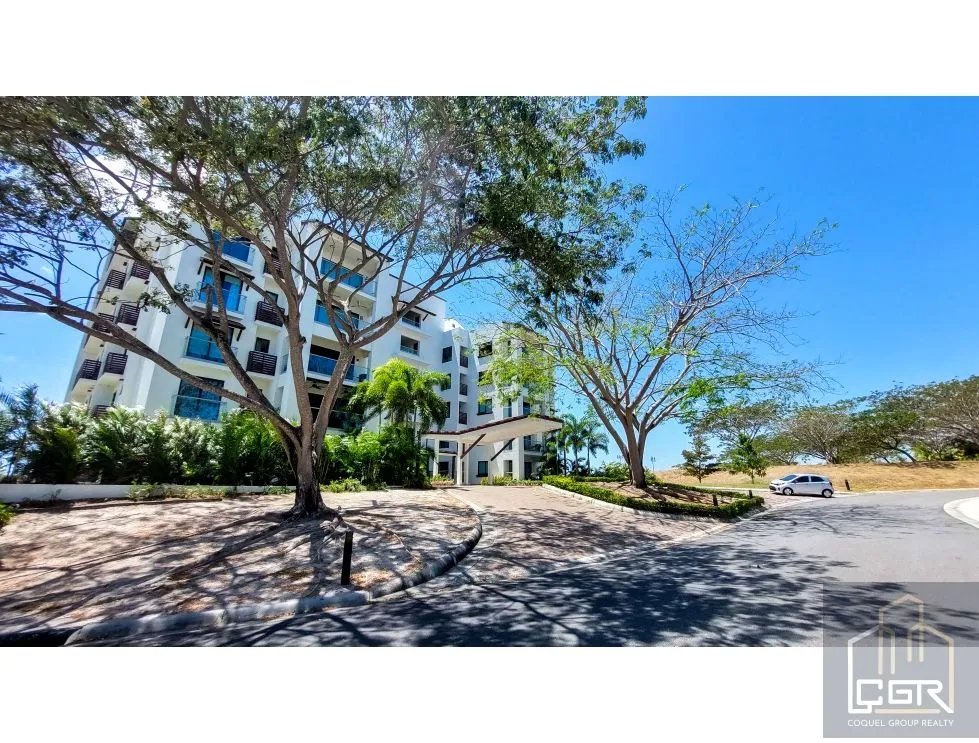 Venta de apartamento amoblado en Residencial Altamar, San Carlos