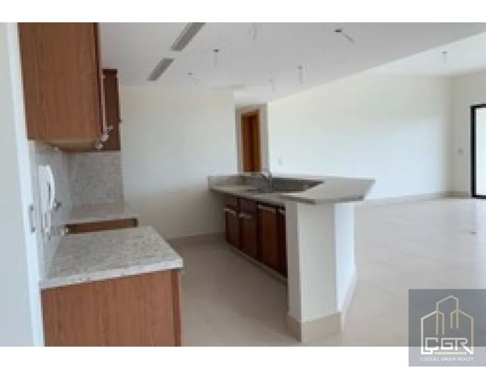 Venta de apartamento vacío en PH Altamar, Casamar, San Carlos