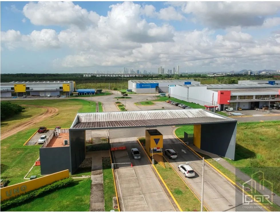 Warehouse for sale in Juan Diaz