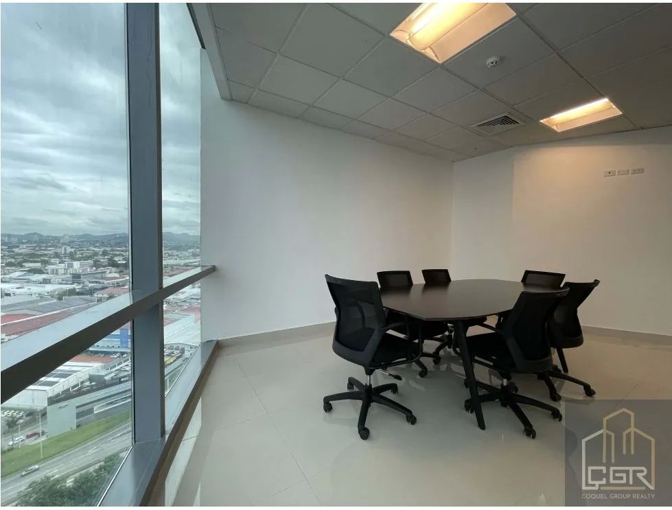 Office for rent in Costa del Este