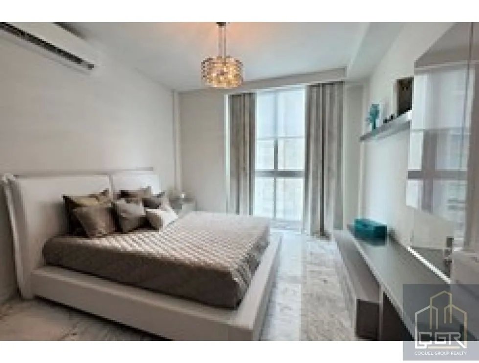 Venta de apartamento en PH Regalia, Costa del este