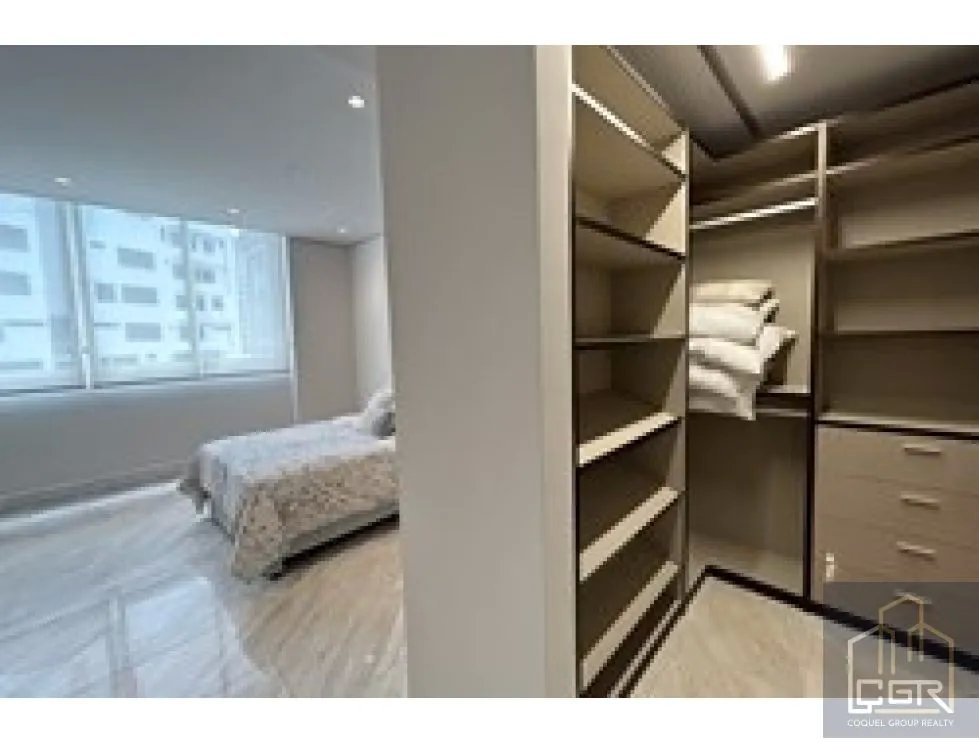 Venta de apartamento amoblado en PH The Towers, San Francisco