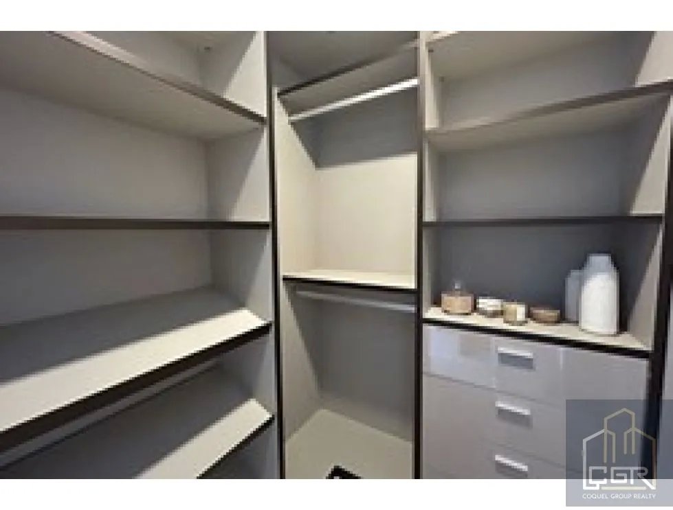 Venta de apartamento full amoblado en PH The Towers, San Francisco