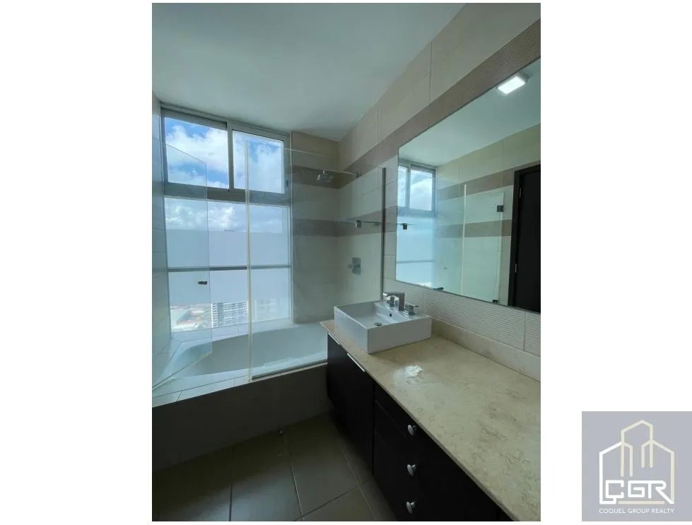 Venta o alquiler de apartamento Full amoblado en PH country club