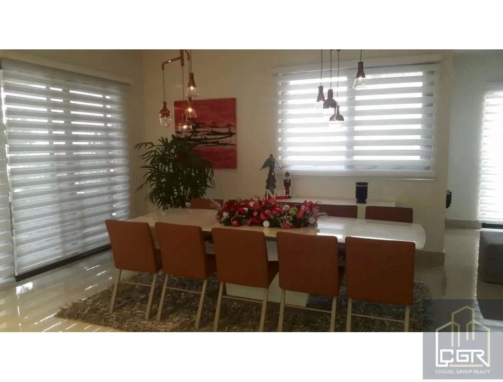Venta de Penthouse amoblado en PH Embassy Club, Clayton, Ancón