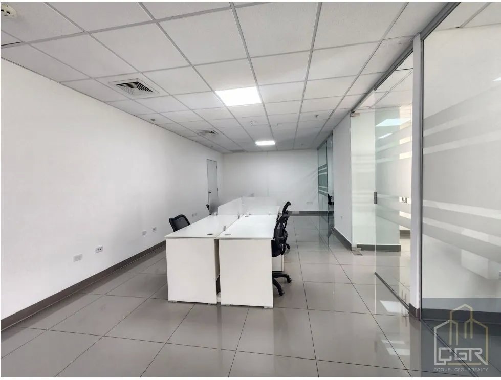 Alquiler de oficina vacía en PH Torre Aseguradora Ancón