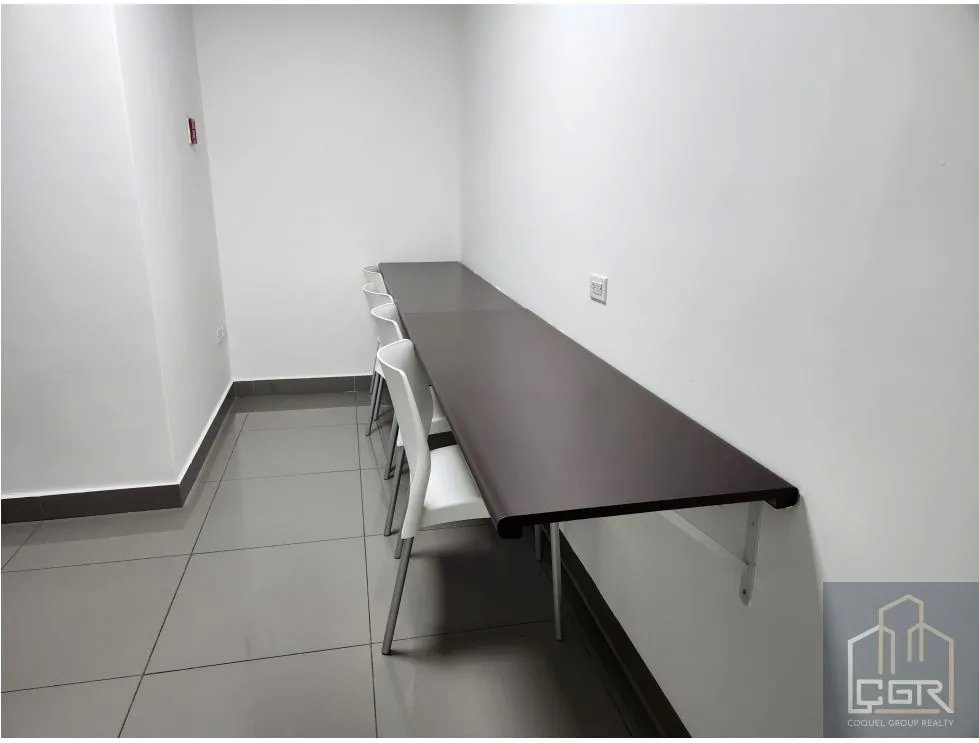 Alquiler de oficina vacía en PH Torre Aseguradora Ancón