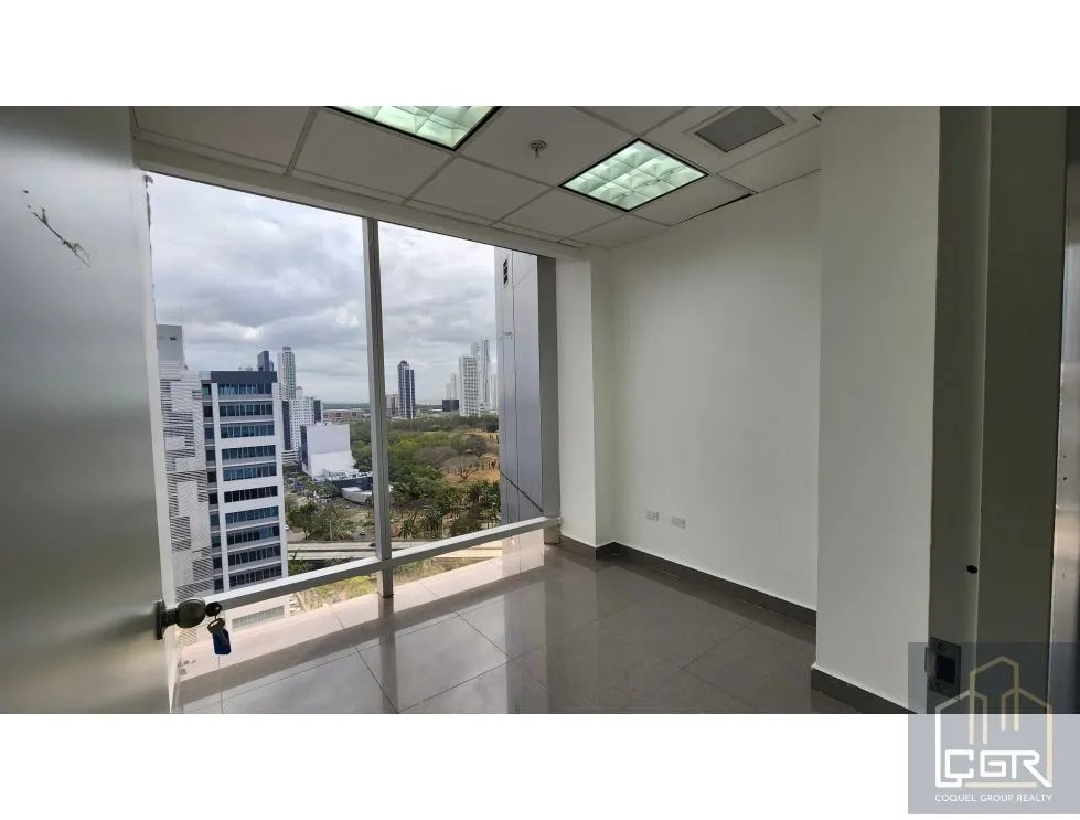 Office for rent in Costa del Este