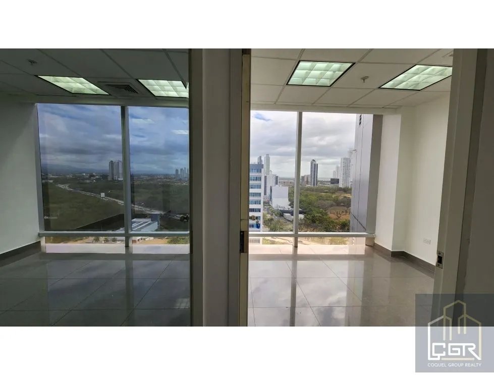 Alquiler de oficina vacía en PH Torre Aseguradora Ancón