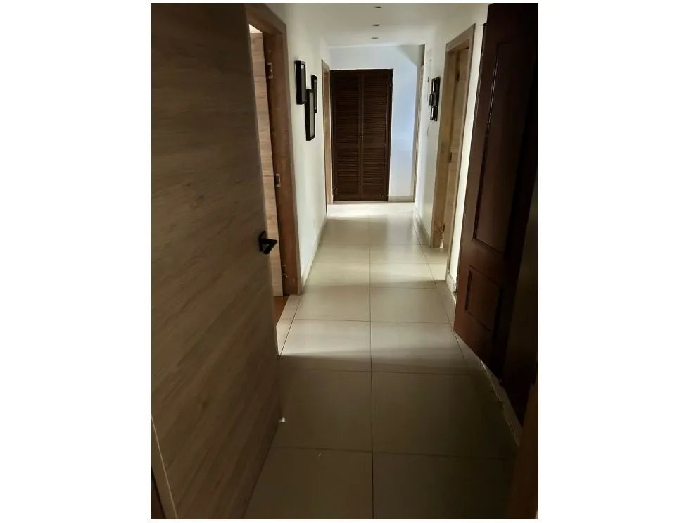 Venta de apartamento remodelado, Obarrio, Bella vista, Panamá