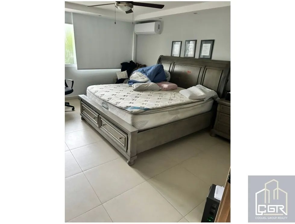 Venta de apartamento remodelado, Obarrio, Bella vista, Panamá