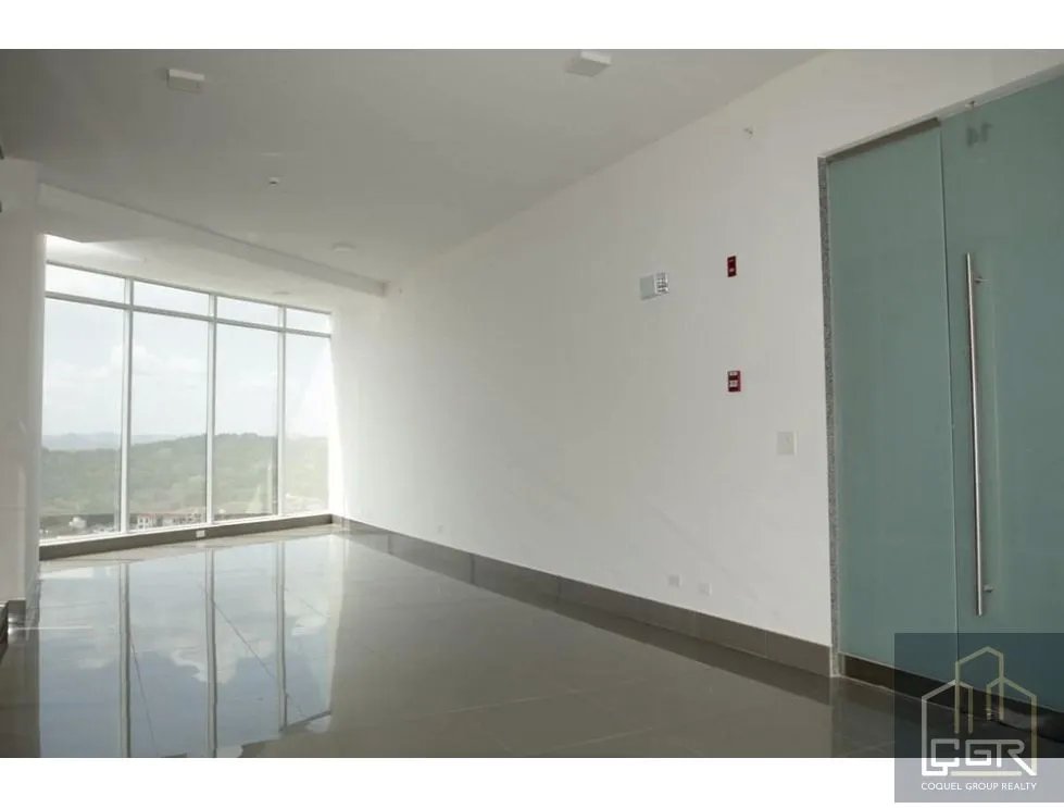 Venta de oficina en edificio Golden Point, Vía Ricardo J Alfaro