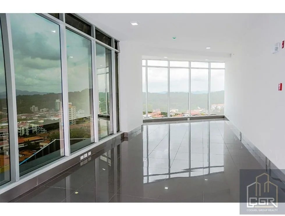 Venta de oficina en edificio Golden Point, Vía Ricardo J Alfaro