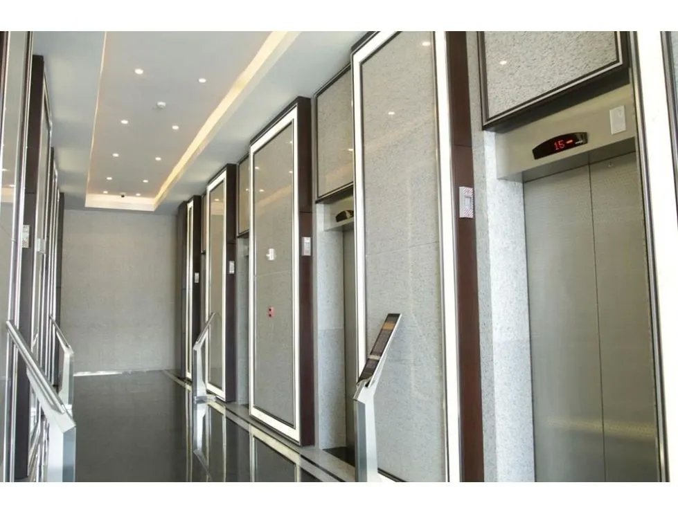 Venta de oficina en edificio Golden Point, Vía Ricardo J Alfaro