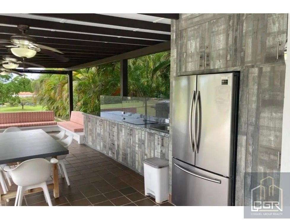 Venta de casa de playa en Villas del Decameron, Río Hato