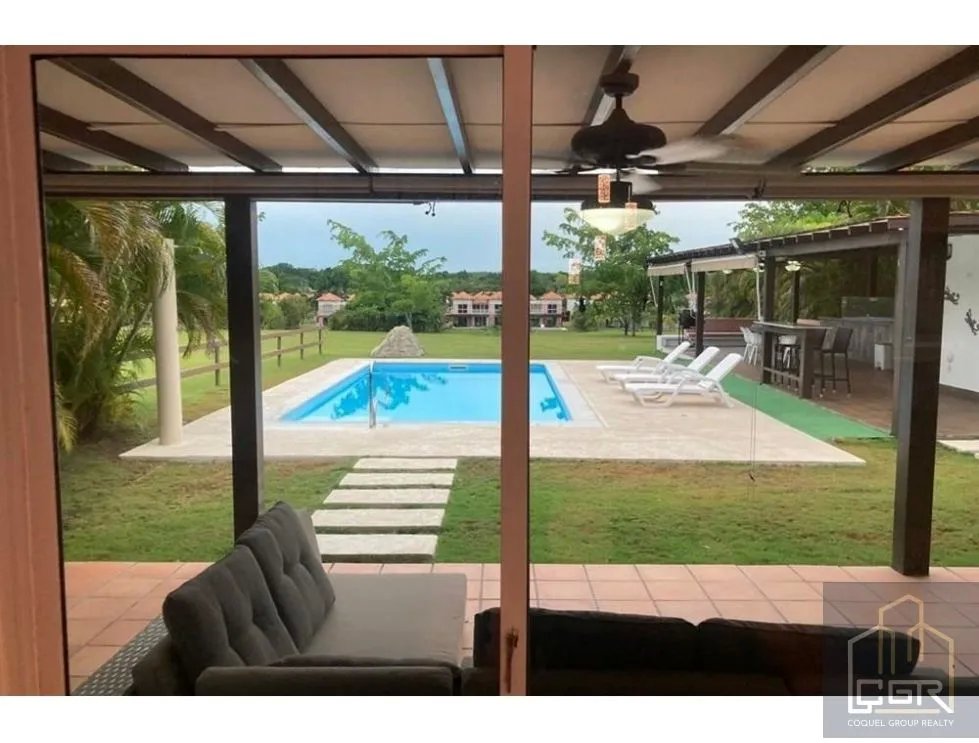 Venta de casa de playa en Villas del Decameron, Río Hato