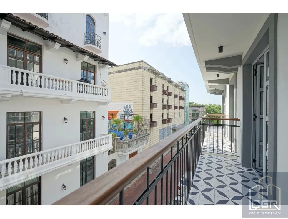 VENTA DE EDIFICIO DE APARTAMENTOS Y LOCALES COMERCIALES, CASCO ANTIGUO