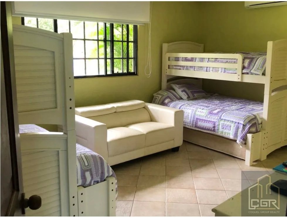 VENTA DE CASA DE PLAYA EN COSTA ESMERALDA, SAN CARLOS, PANAMÁ