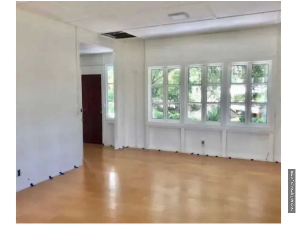 VENTA DE CASA VACIA CON APARTAMENTO REMODELADO,  ANCON