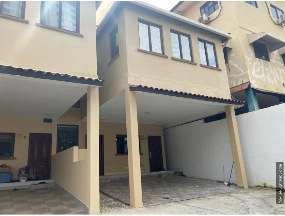 VENTA  O ALQUILER DE CASA DUPLEX , EN CLUB X, BETHANIA