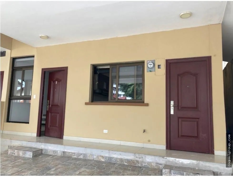 VENTA  O ALQUILER DE CASA DUPLEX , EN CLUB X, BETHANIA