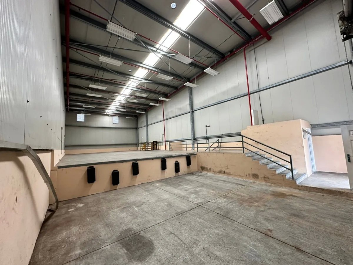 WAREHOUSE FOR LEASE  EL CRISOL