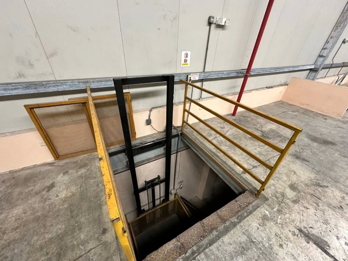 WAREHOUSE FOR LEASE  EL CRISOL