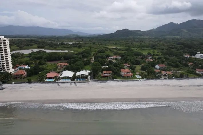 Se Vende Terreno en Playa Malibú, Nueva Gorgona