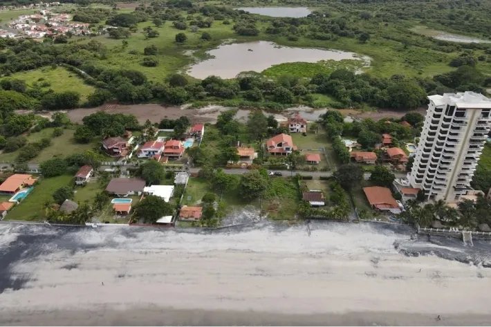 Se Vende Terreno en Playa Malibú, Nueva Gorgona