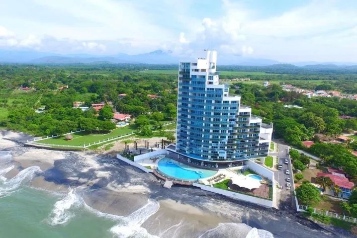 Apartment for sale in Ocean Waves, Playa Malibu