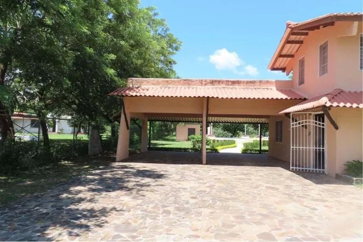 Casa en venta con vista al mar, Playa Malibú, Nueva Gorgona