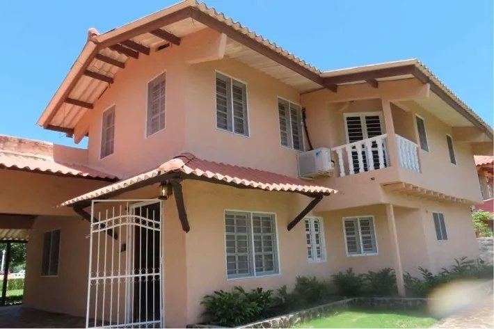 Casa en venta con vista al mar, Playa Malibú, Nueva Gorgona