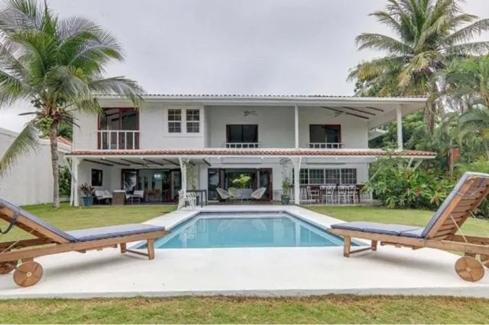 Se vende casa en PH El Cortijo, Costa Esmeralda, San Carlos