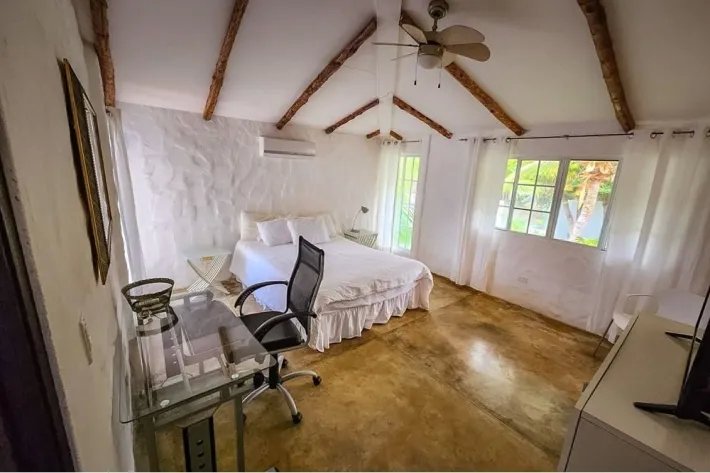 Se vende casa en PH El Cortijo, Costa Esmeralda, San Carlos