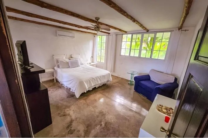 Se vende casa en PH El Cortijo, Costa Esmeralda, San Carlos