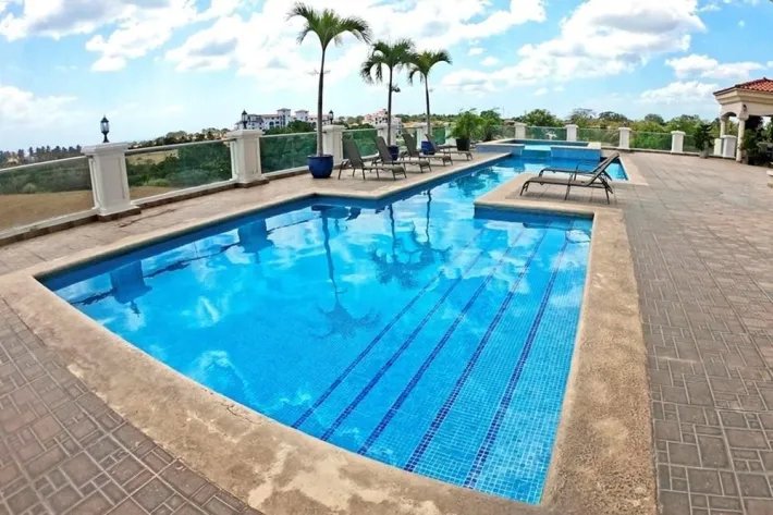 Venta de apartamento en PH Casa Real, Vista Mar, San Carlos