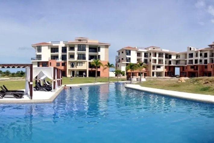 Venta de apartamento en PH Casa Real, Vista Mar, San Carlos