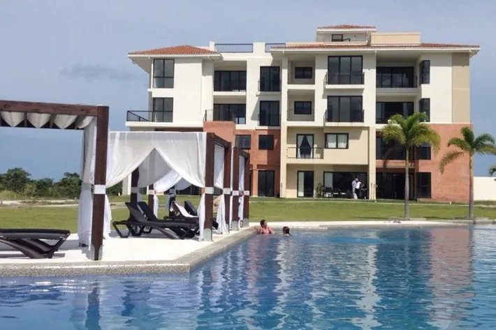 Venta de apartamento en PH Casa Real, Vista Mar, San Carlos