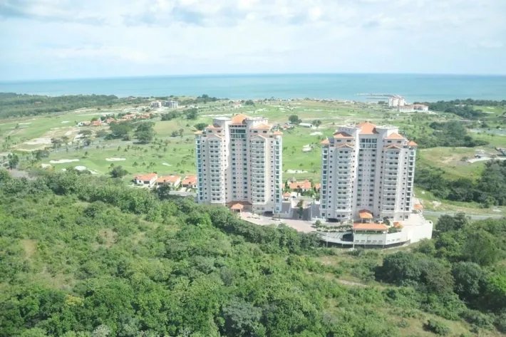 Venta de apartamento en PH Casa Real, Vista Mar, San Carlos