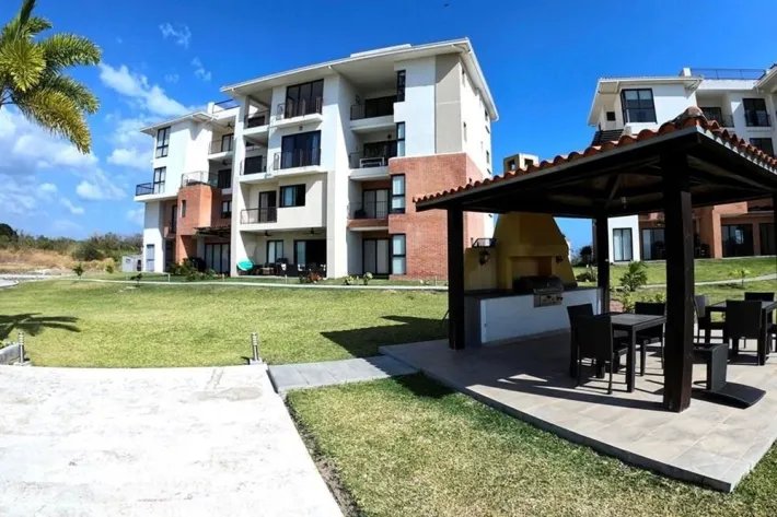 Venta de apartamento en PH Casa Real, Vista Mar, San Carlos