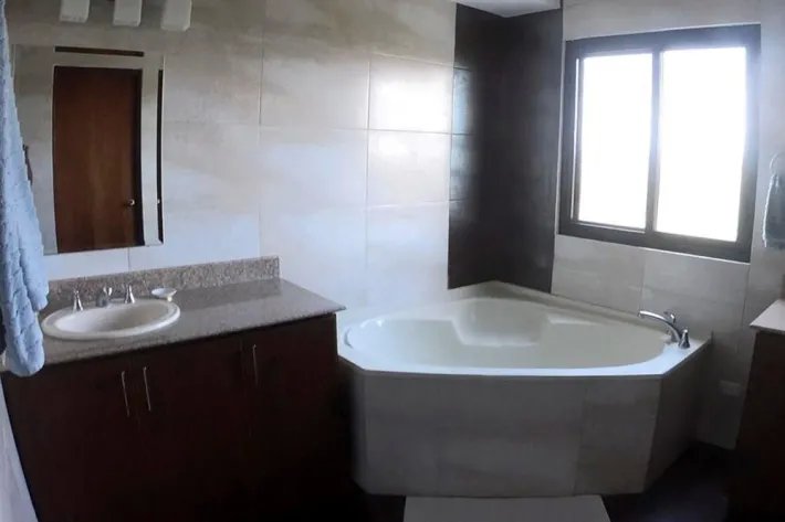 Venta de apartamento en PH Casa Real, Vista Mar, San Carlos