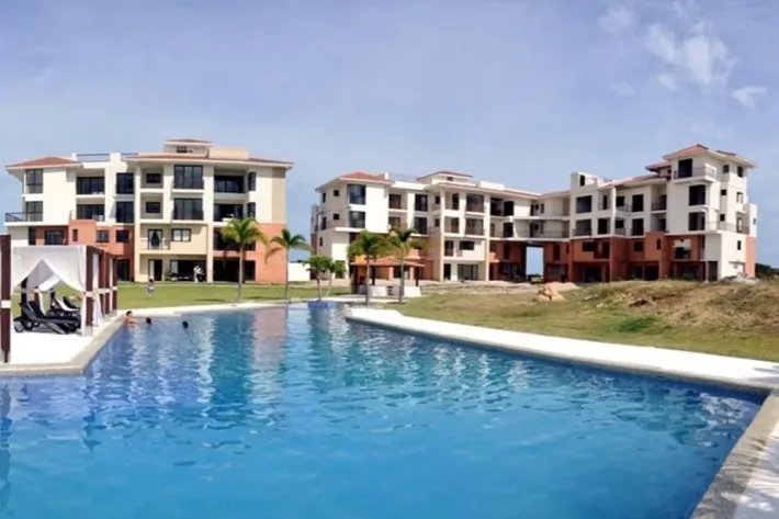 Venta de apartamento en PH Casa Real, Vista Mar, San Carlos