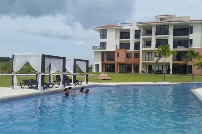 Venta de apartamento en PH Casa Real, Vista Mar, San Carlos