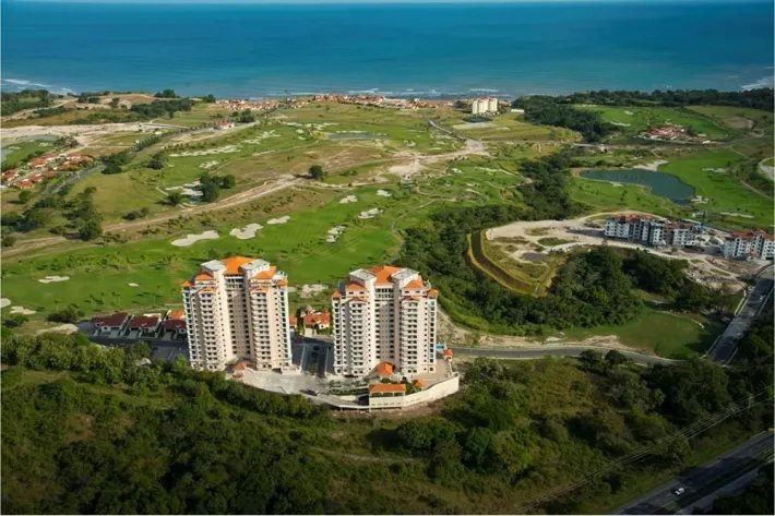 Venta de apartamento en PH Casa Real, Vista Mar, San Carlos