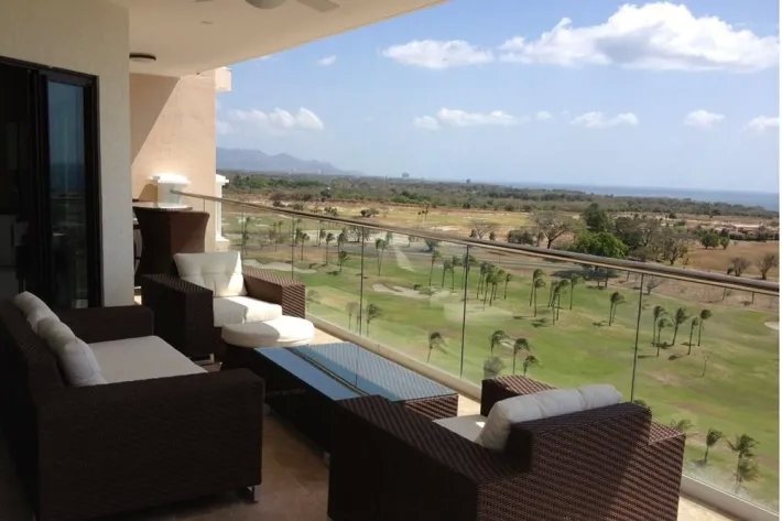 Venta de apartamento en PH Casa Real, Vista Mar, San Carlos
