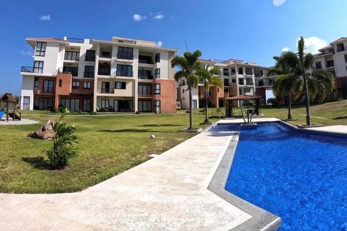 Venta de apartamento en PH Casa Real, Vista Mar, San Carlos