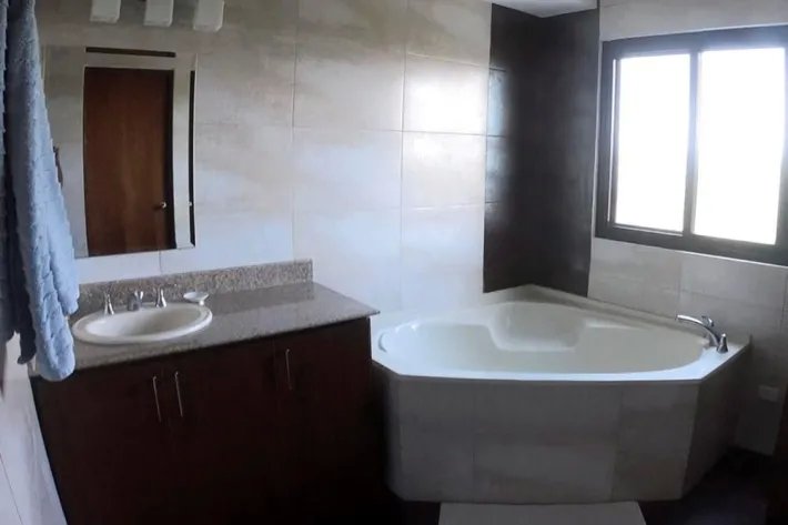 Venta de apartamento en PH Casa Real, Vista Mar, San Carlos