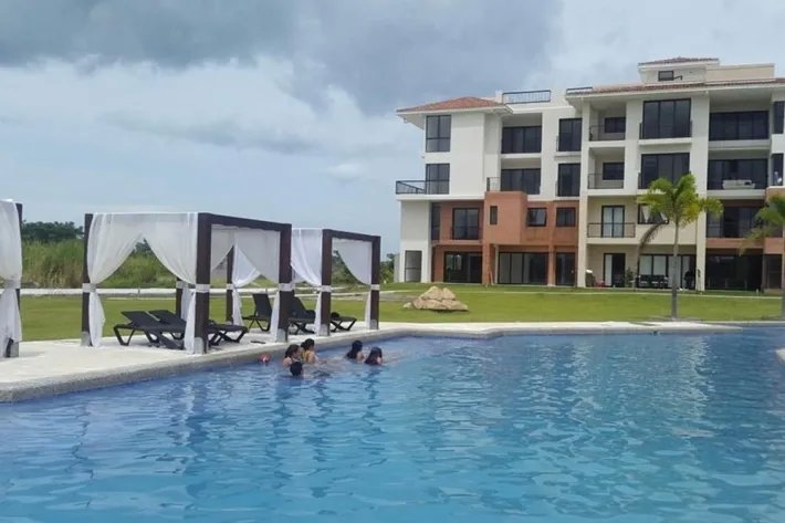 Venta de apartamento en PH Casa Real, Vista Mar, San Carlos