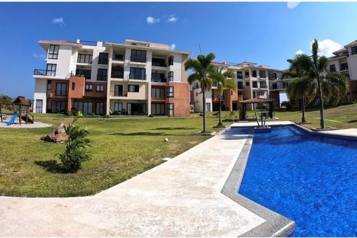 Venta de apartamento en PH Casa Real, Vista Mar, San Carlos
