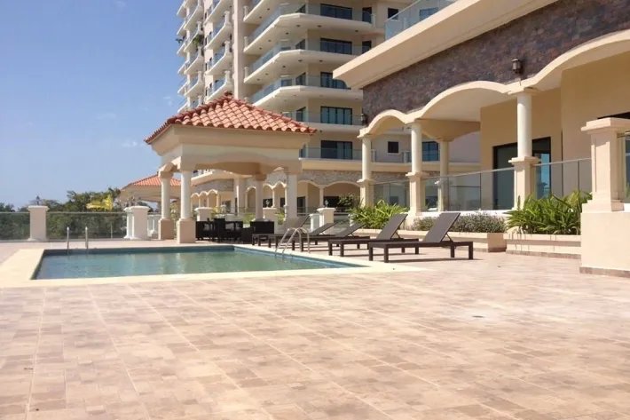 Venta de apartamento en PH Casa Real, Vista Mar, San Carlos